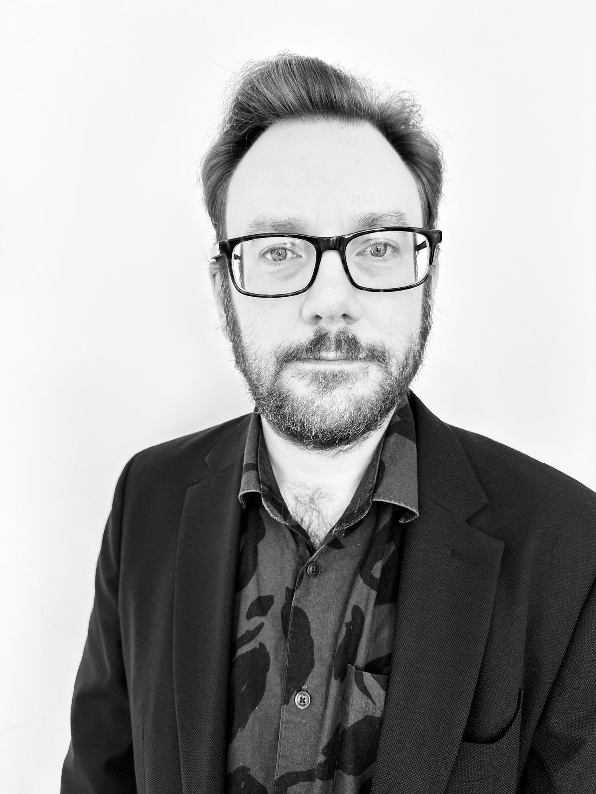 Paul Linsdell - Professional Portrait